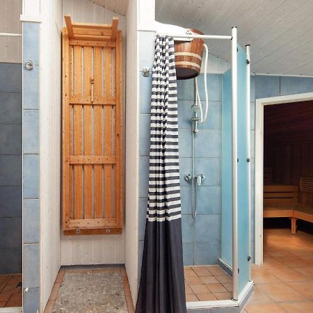 12 Person Holiday Home In Groemitz Exterior photo