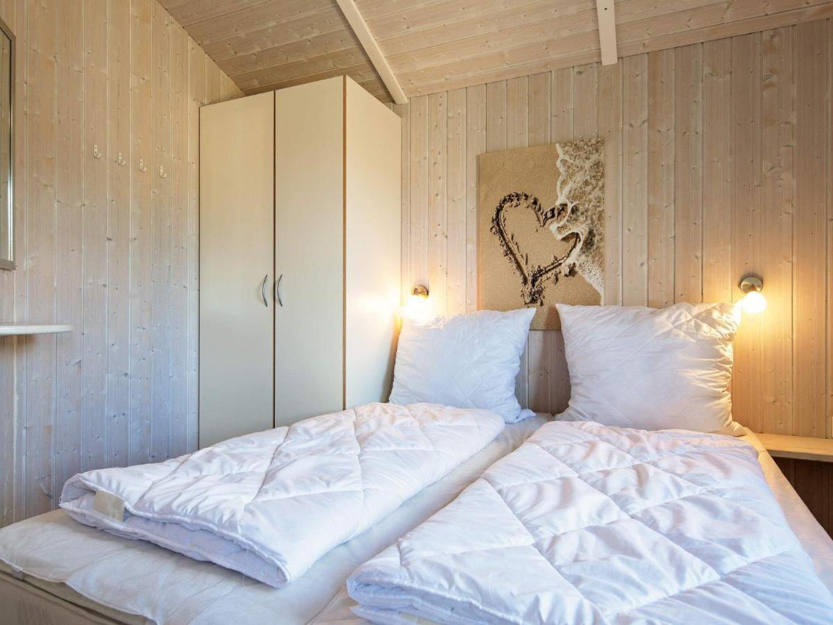 12 Person Holiday Home In Groemitz Exterior photo
